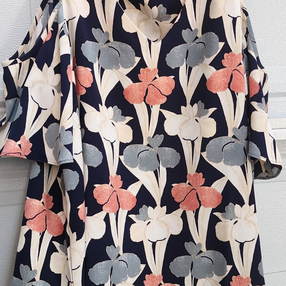 Ann Taylor Pink and Cream Cut Out Blouse